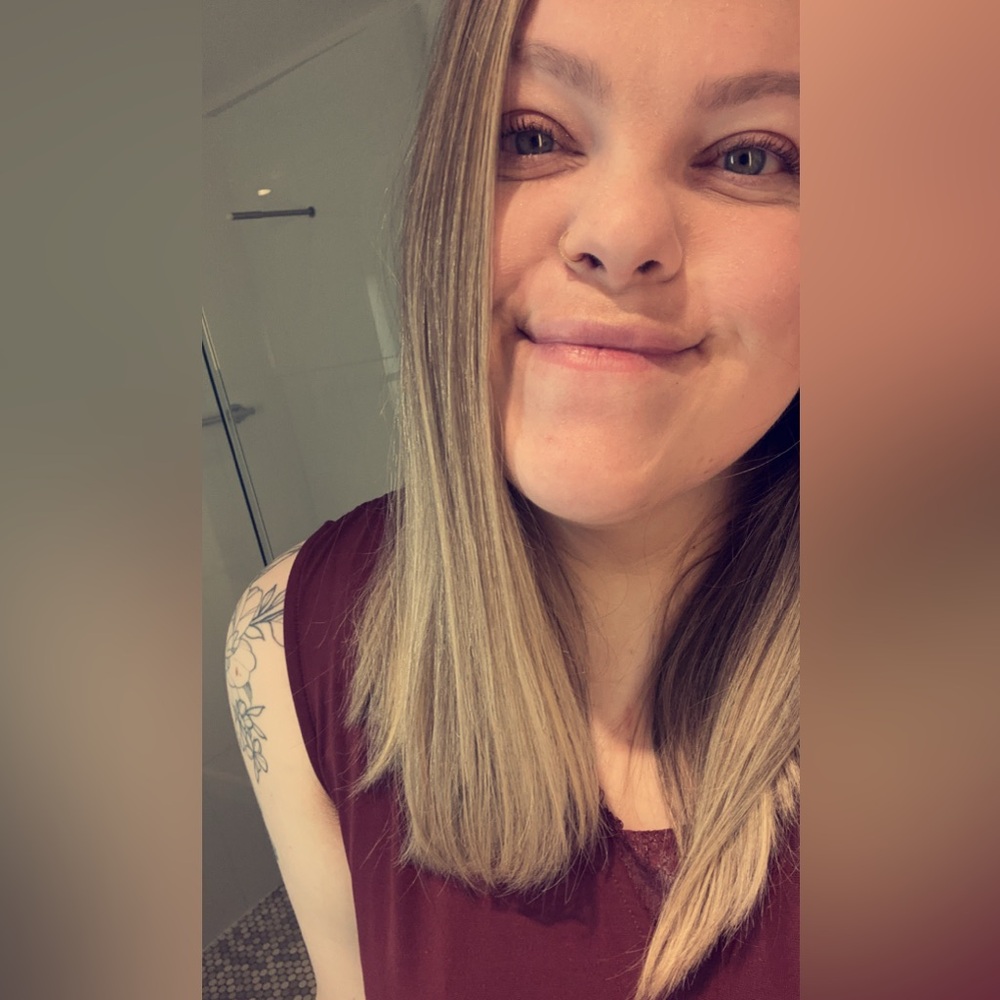 Meet your Posher, Ashley